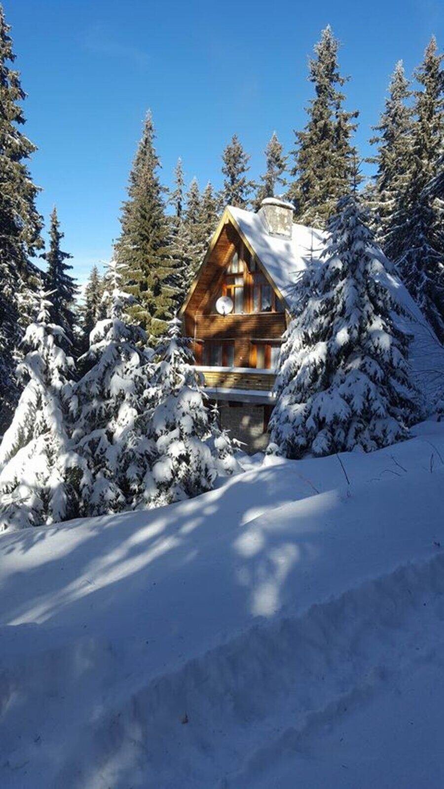 Хижа "Планинарска песен"