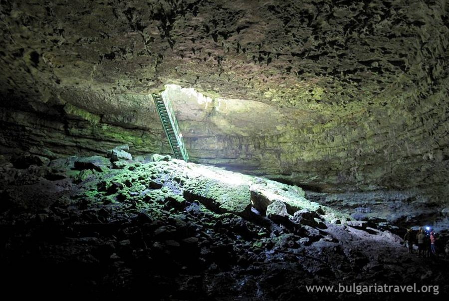 Защитена зона "Деветашко плато"
