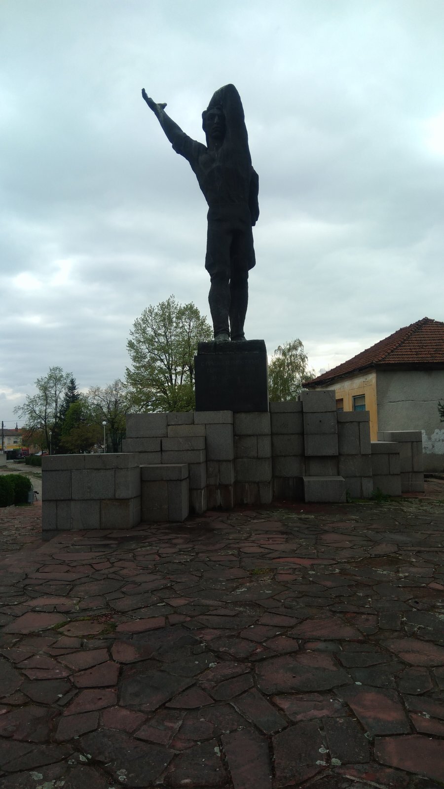 Паметник на загиналите за Отечеството - Брезово