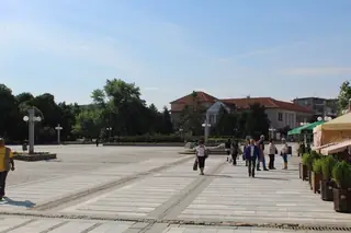 Площад "Свобода" - Лом