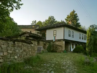 Килийно училище и музей - Гумощник