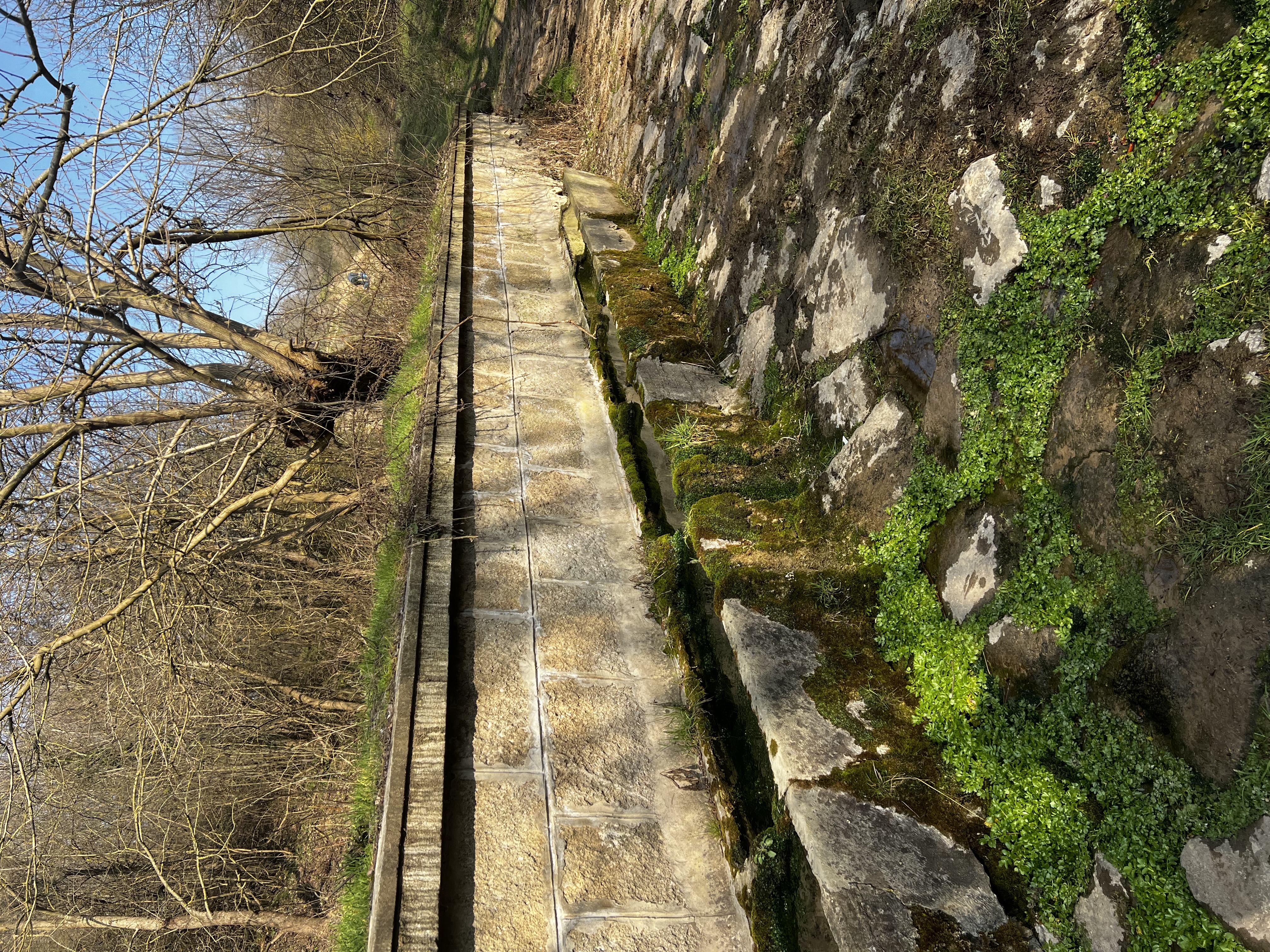 Минерална чешма „Побити камъни“ – с. Слънчево, Варна