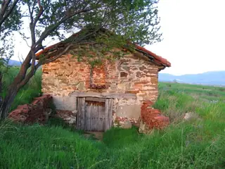 Ранносредновековна църква "Свети Спас" - Червен брег