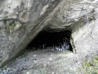 Бежанската пещера - Филиповци