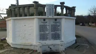 Паметни плочи на загиналите във войните - с. Драгоданово