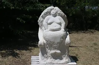 Скулптурни фигури - к.к. "Св. Св. Константин и Елена"