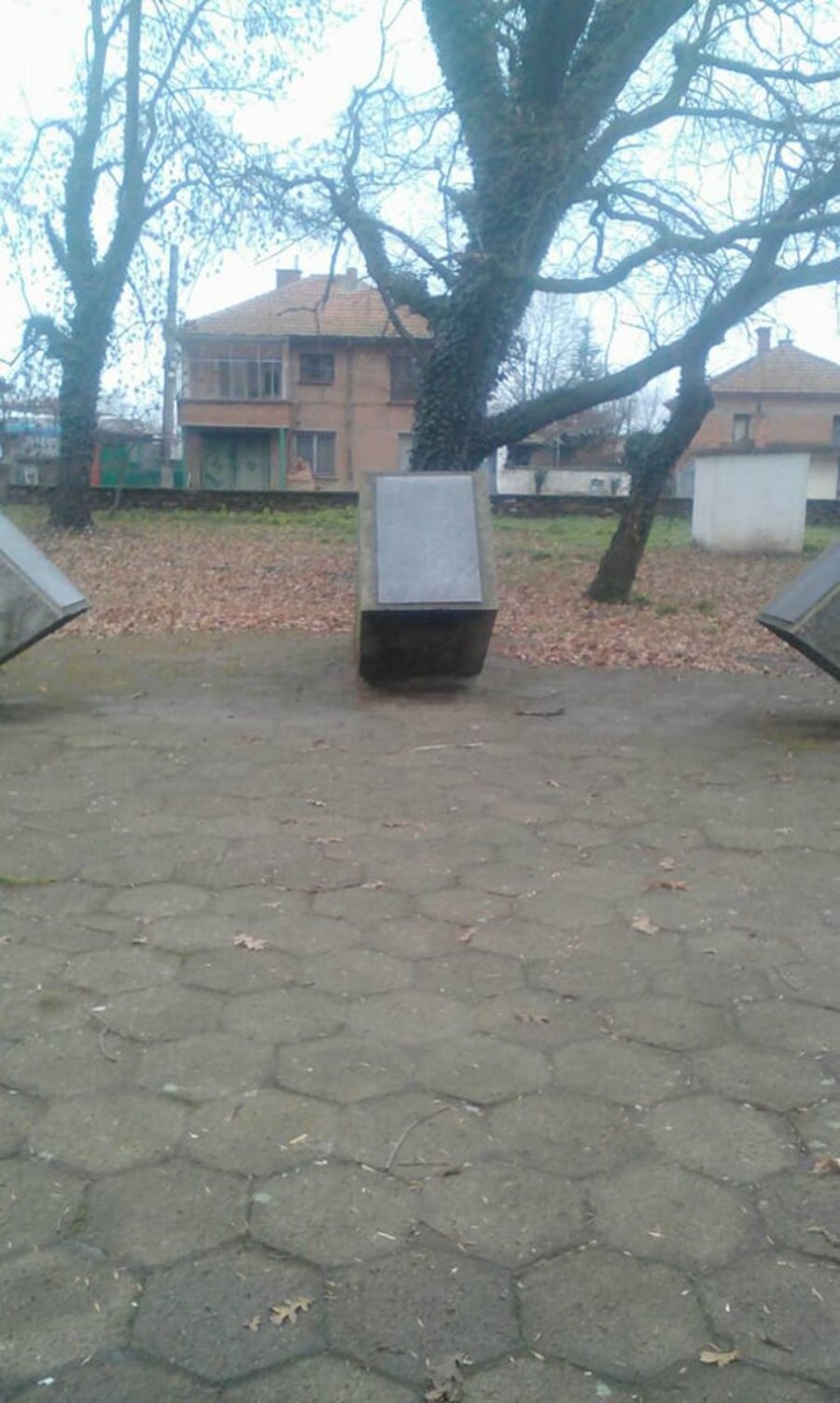 Паметник на загиналите във войните жители - с.Самуилово