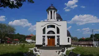 Храм "Възнесение Господне" - Нови Искър