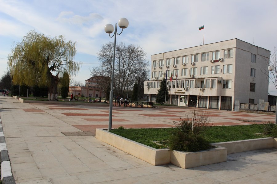 Централен градски площад - Бойчиновци