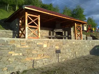 Беседка с барбекю и чешма - с.Осиково