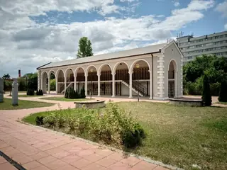 Отворена базилика - колумбарий - София