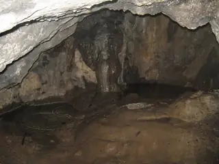 Пещери "Змееви дупки"