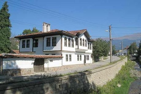 Исторически музей "Луканова къща" - Пирдоп