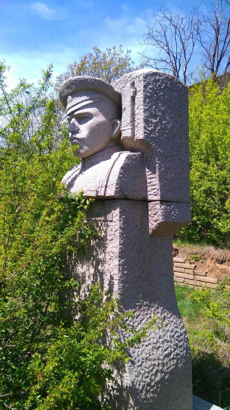 Паметник на Богдан Атанасов - Станко - с. Байлово