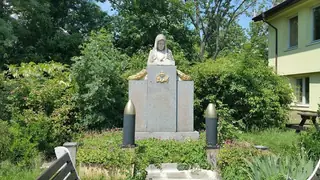 Войнишки паметник - София