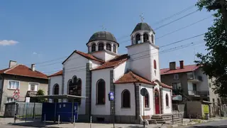 Храм "Св. безсребърници Козма и Дамян" - с.Световрачене