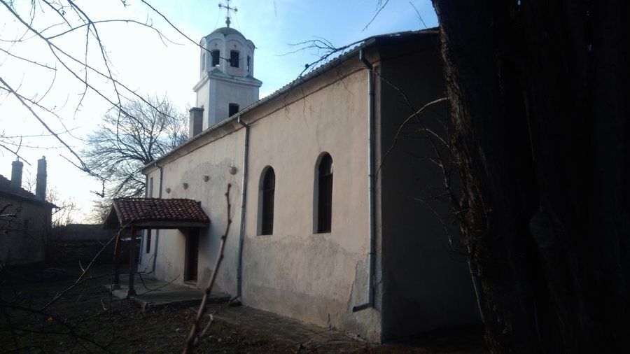 Църква "Успение на Света Богородица" - Мъглиж