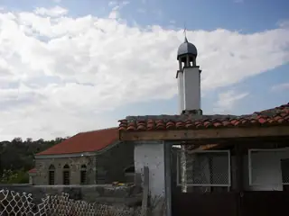 Църква "Света Параскева" - Пчеларово