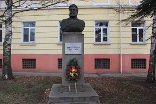 Паметник на Христо Ботев - Перник