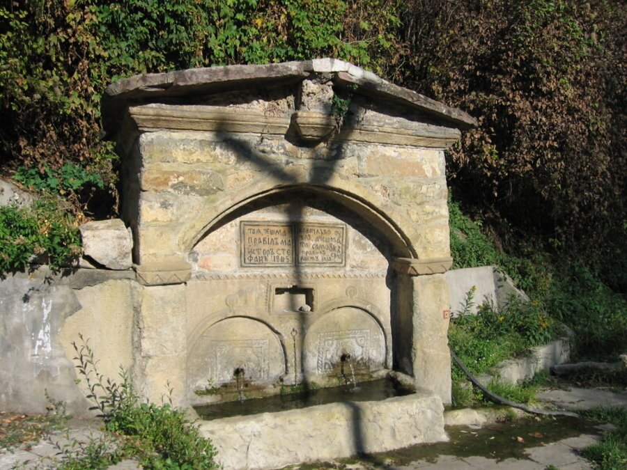 Старинната чешма - Брезе