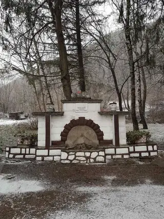 Чешма в чест на Дочо Чакъров - с. Бели осъм