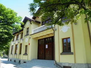 Юнашки салон - Варна