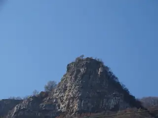 Скала "Триъгълника" - Гара Бов