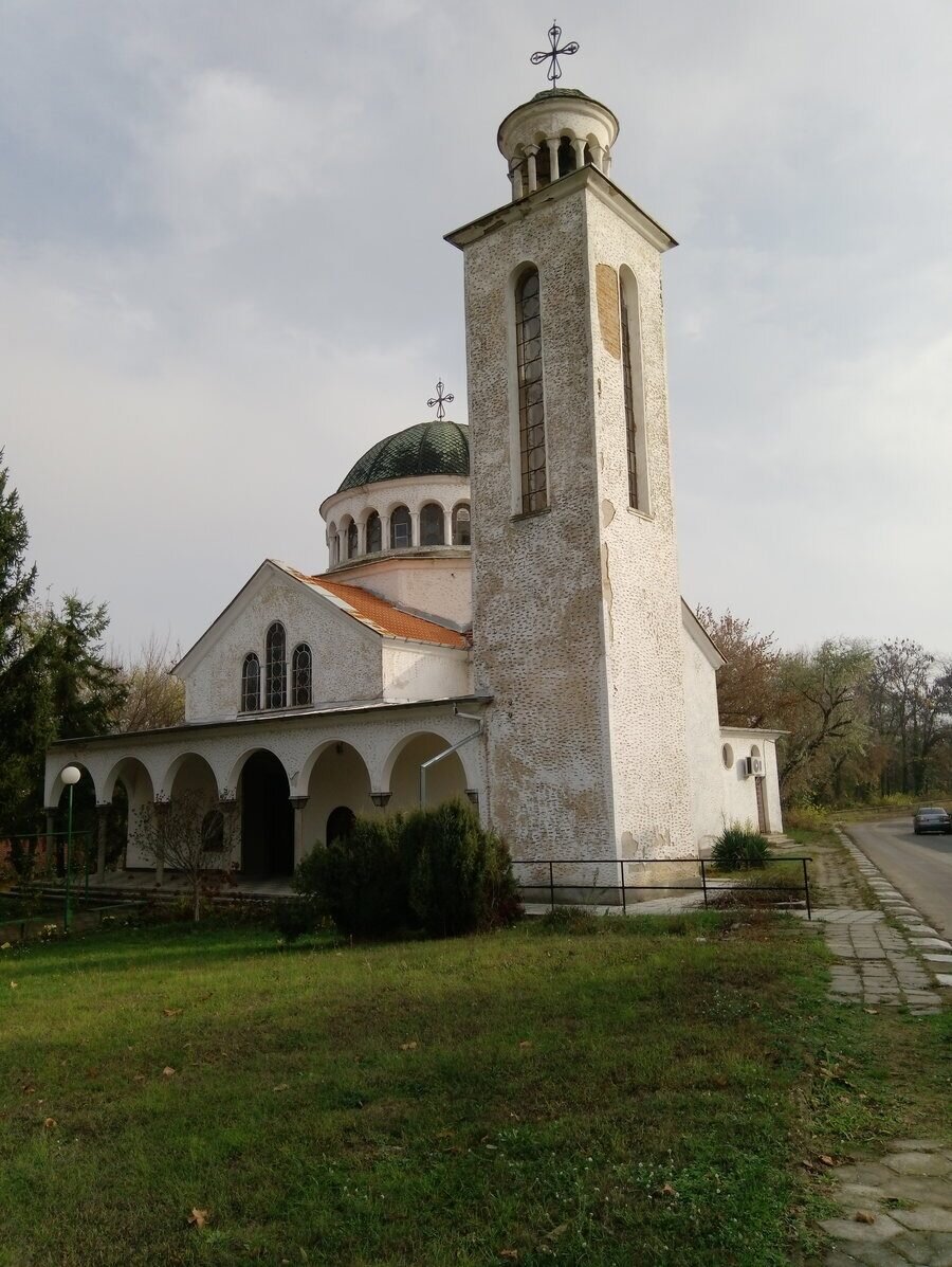 Храм "Свети Пророк Илия" - Долни Дъбник
