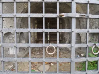 Крепостна врата "Кюнт Капу" - Русе