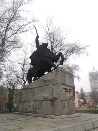 Паметник на Чардафон Велики - Габрово