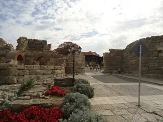 Останки от крепост "Месембрия" - Несебър