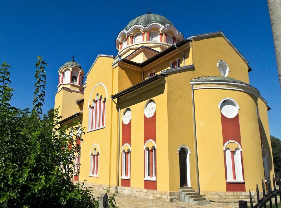 Православен храм "Успение Богородично" - Арчар