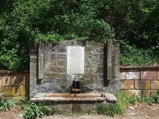 Чешма в памет на загиналите в Априлското въстание - с.Боазът