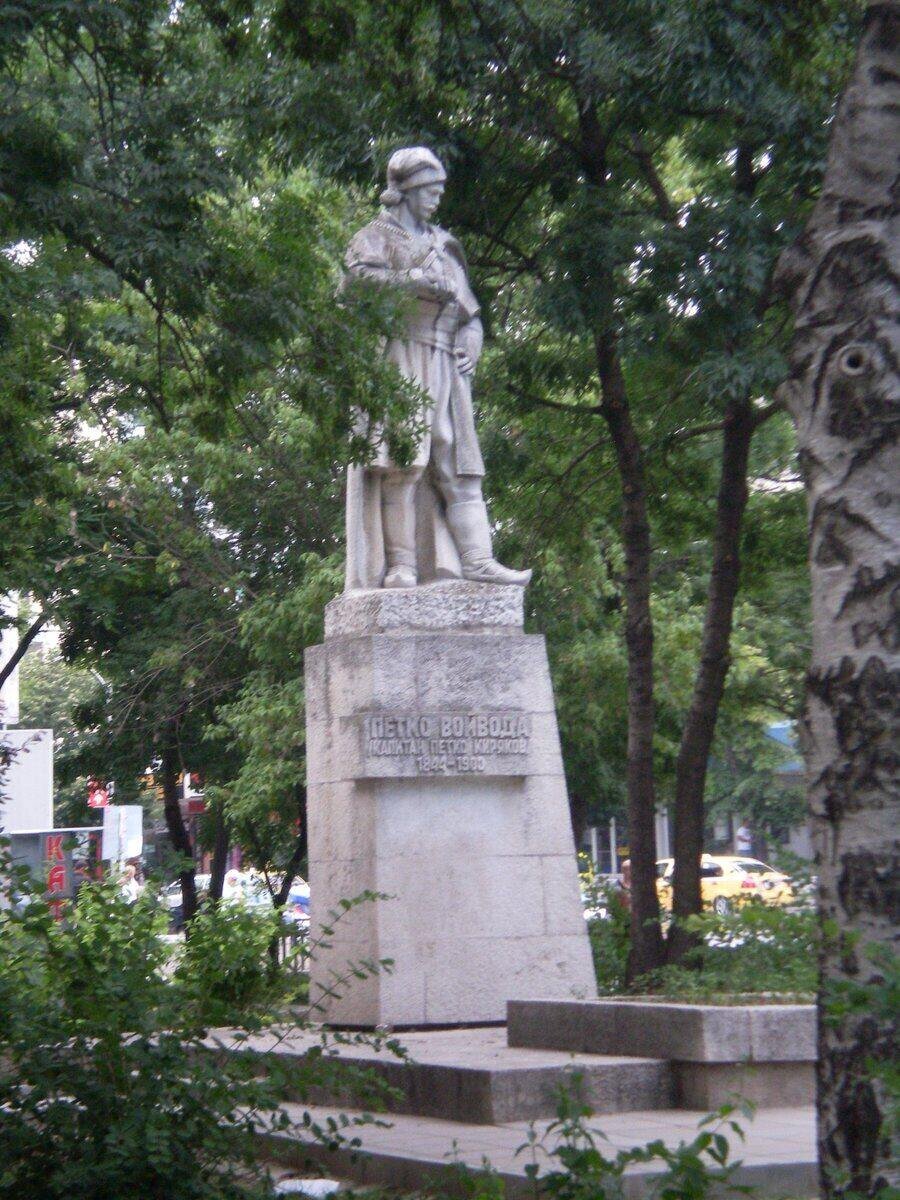 Паметник на Капитан Петко войвода - Варна
