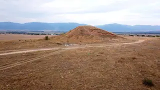 "Голямата могила" - Копринка