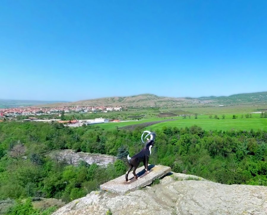 Статуите на "Орела" и "Козела" - Айтос