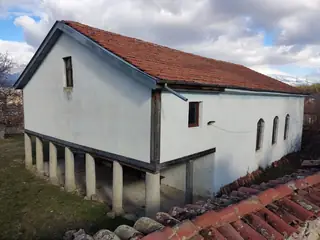 Храм "Успение Богородично" - с.Кравелово