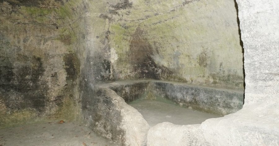 Скална раннохристиянска гробница - Кирека