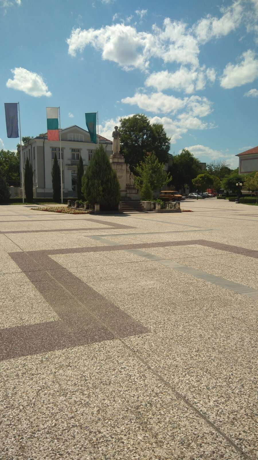 Централен градски площад "Свобода" - Нова Загора