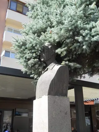 Паметник на Димитър Василиев Грънчаров - Дупница