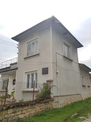 Домът на Ненко Маринов Велчев - с. Ловнидол