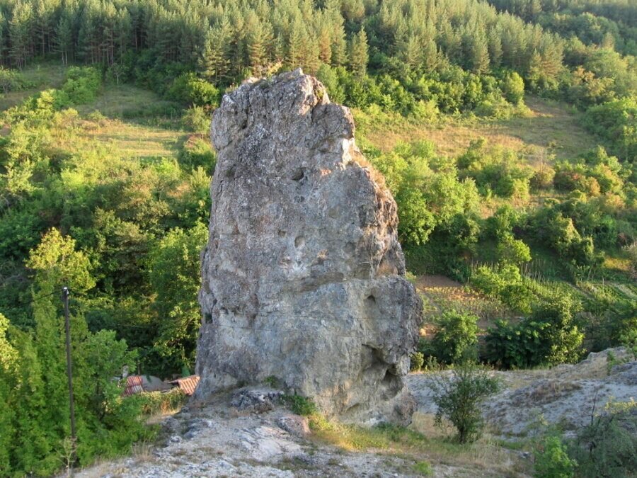 Скално образувание "Куклата" - Голям Върбовник