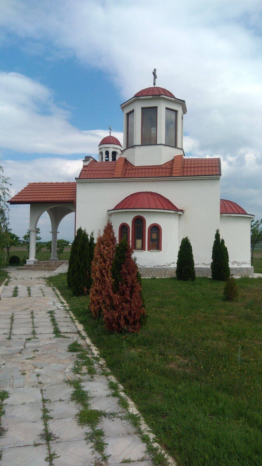 Параклис "Рождество на Пресвета Богородица" - с. Белозем