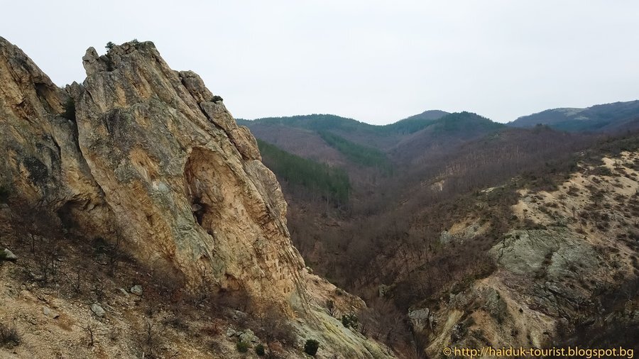 Скално светилище Шан кая - с.Сладкодум