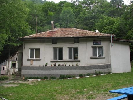 Хижа "Балкански рози"