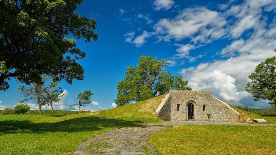 Късно-римска семейна гробница - Хисаря