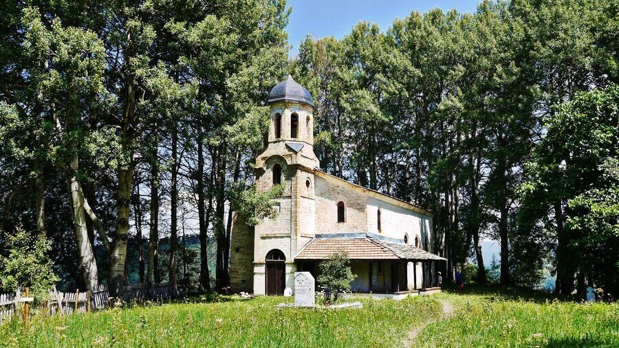 Църква "Света Троица" - с.Гела