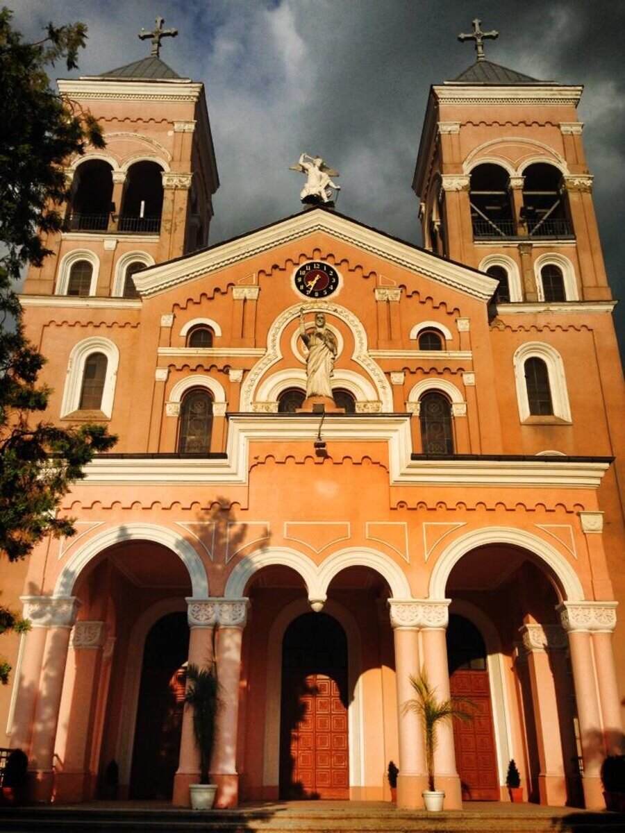 Католическа църква "Св. Архангел Михаил" - Раковски