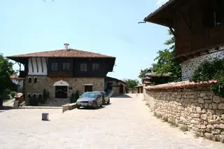 Пешеходна обиколка "В. Търново – Гарга баир – село Арбанаси – В. Търново"