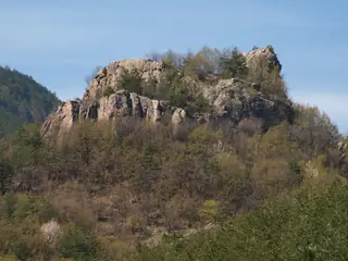 Средновековна крепост "Мал асар"